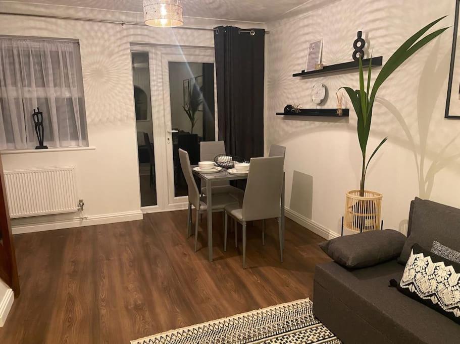 Acacia Villa دونْسْتابل المظهر الخارجي الصورة