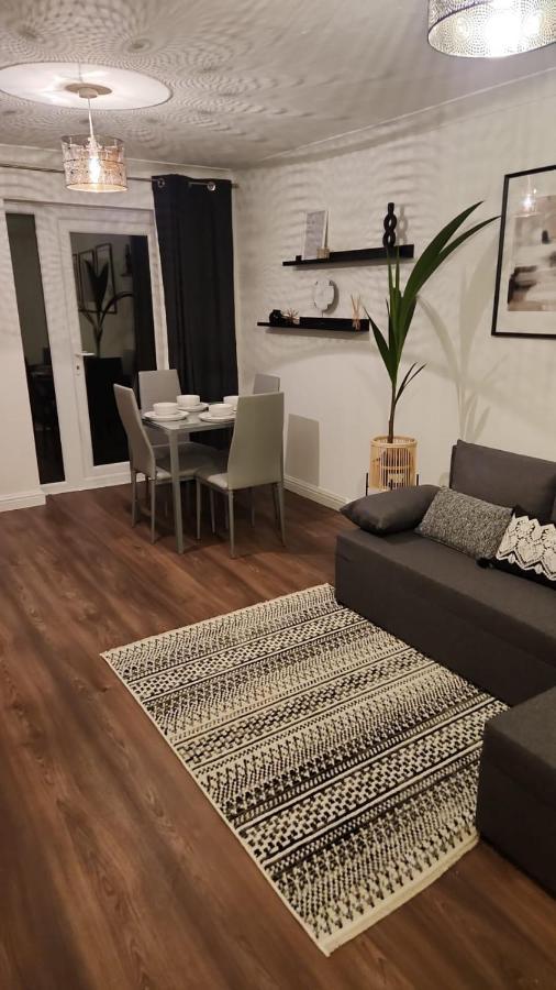 Acacia Villa دونْسْتابل المظهر الخارجي الصورة